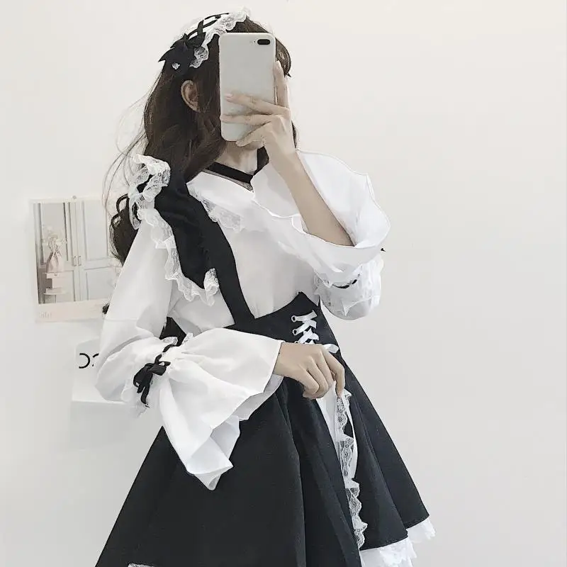 Robe Lolita pour filles, douce et mignonne, Kawaii, princesse, demoiselle d'honneur, Vintage, à volants, manches bouffantes, noire, jupe à col rond