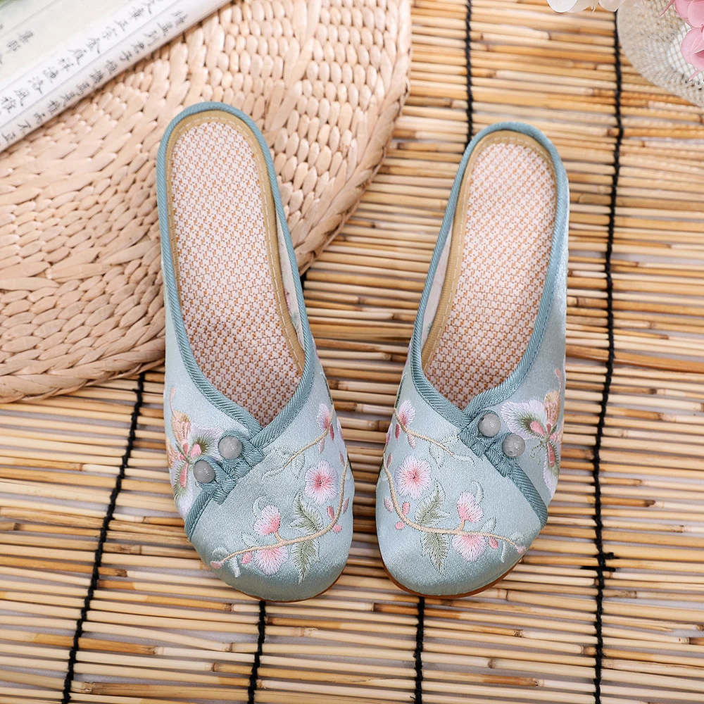 Veowalk Women Soft Flock Cotton Fabric Embroidered Closed Toe Flat Slippers Comfortable Casual Slippers Ladies Casual Home Shoes