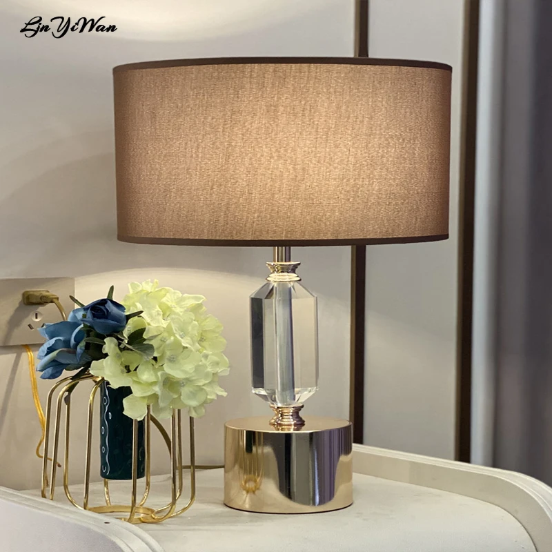 Post modern crystal table lamp warm American bedroom bedside table lamp modern simple creative living room decorative table lamp