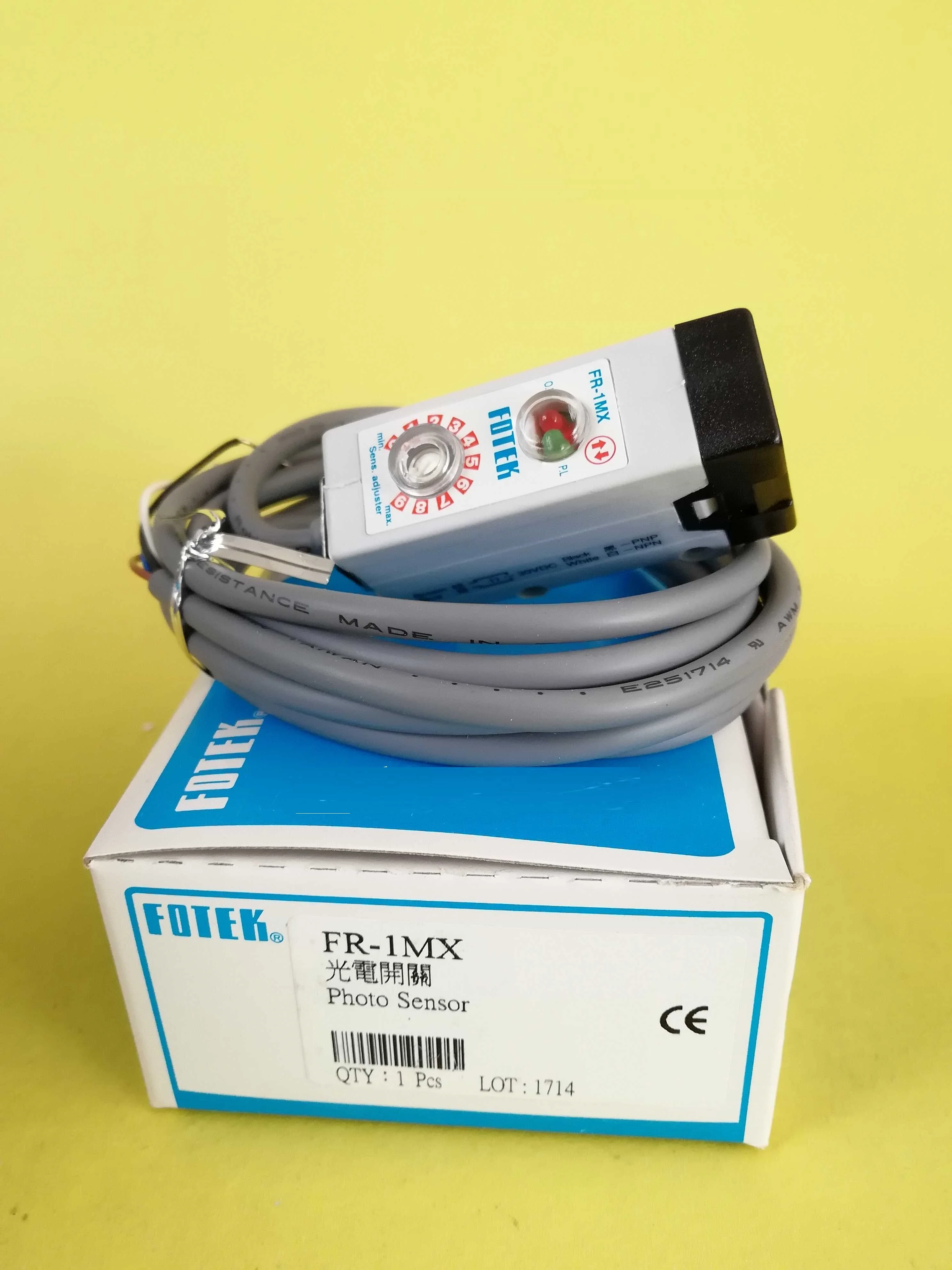 new original FR-1MX Taiwan's  FOTEK photoelectric switch