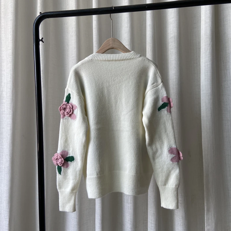 2023 Autumn And Winter Clothing New Hong Kong Style Retro Knitted Top Women Rose Embroidery Contrast Sweater Cardigan