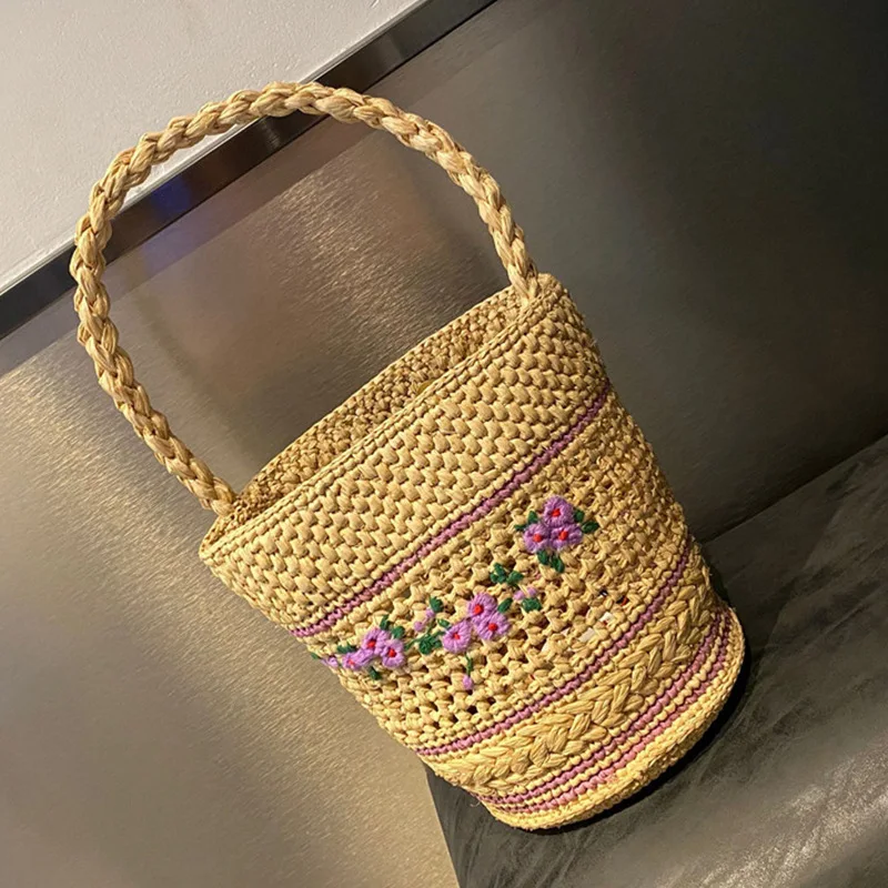 High-quality embroidered straw woven bag 2023 fashion female bag raffia flower woven handbag bucket vegetable basket bag