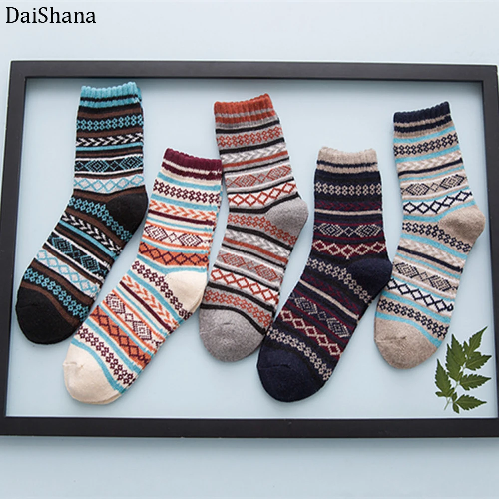 DaiShana 1 pair Casual Man Soft Thick Warm Socks Rabbit Wool Blends Warm Winter Socks Man Retro Style Colorful Breathable Socks