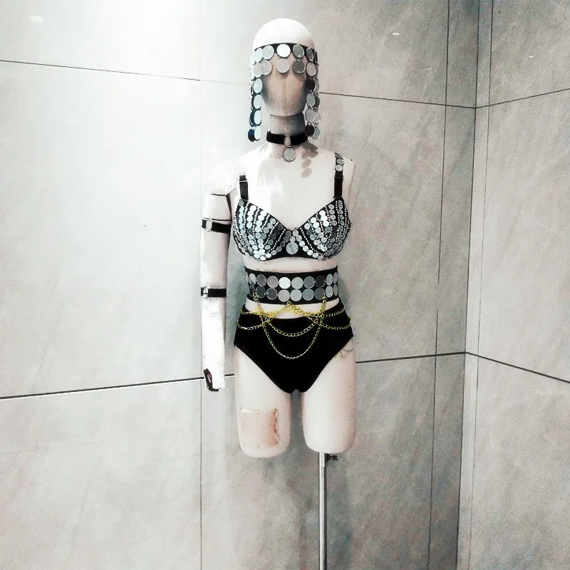 

Сексуальный золотой костюм с зеркальными пайетками: бикини, пояс-цепочка, головной убор. Сценический наряд для выступлений, для диджеев, певиц, танцовщиц, для ночных клубов.