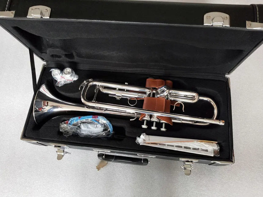 

NewJapan Silver plated Trumpet YTR-2335S Music Instrument B flat trumpet preferred super professional performance Free shipping