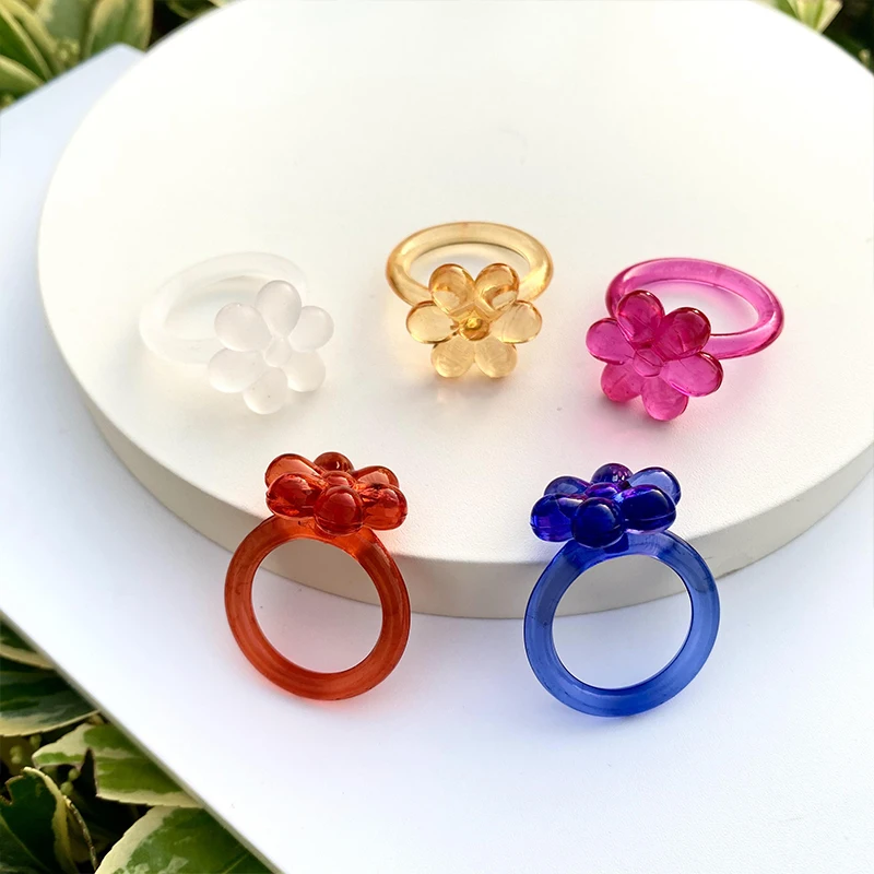 Trendy New Flower Big Cute Rings for Teen Girls Fashion Minimalist Colorful Transparent Acrylic Vintage Finger Rings for Women