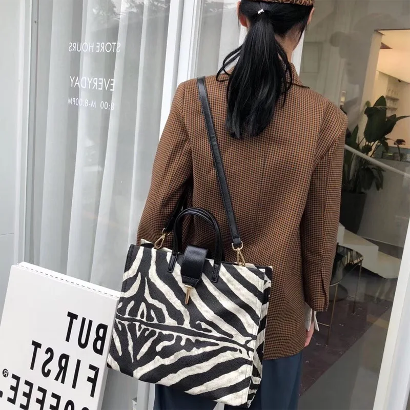 Fashion Zebra Pattern Handbags Big Women Tote Bag High Quality Leather Casual Female Shoulder Bags Large Capacity Messenger Bag