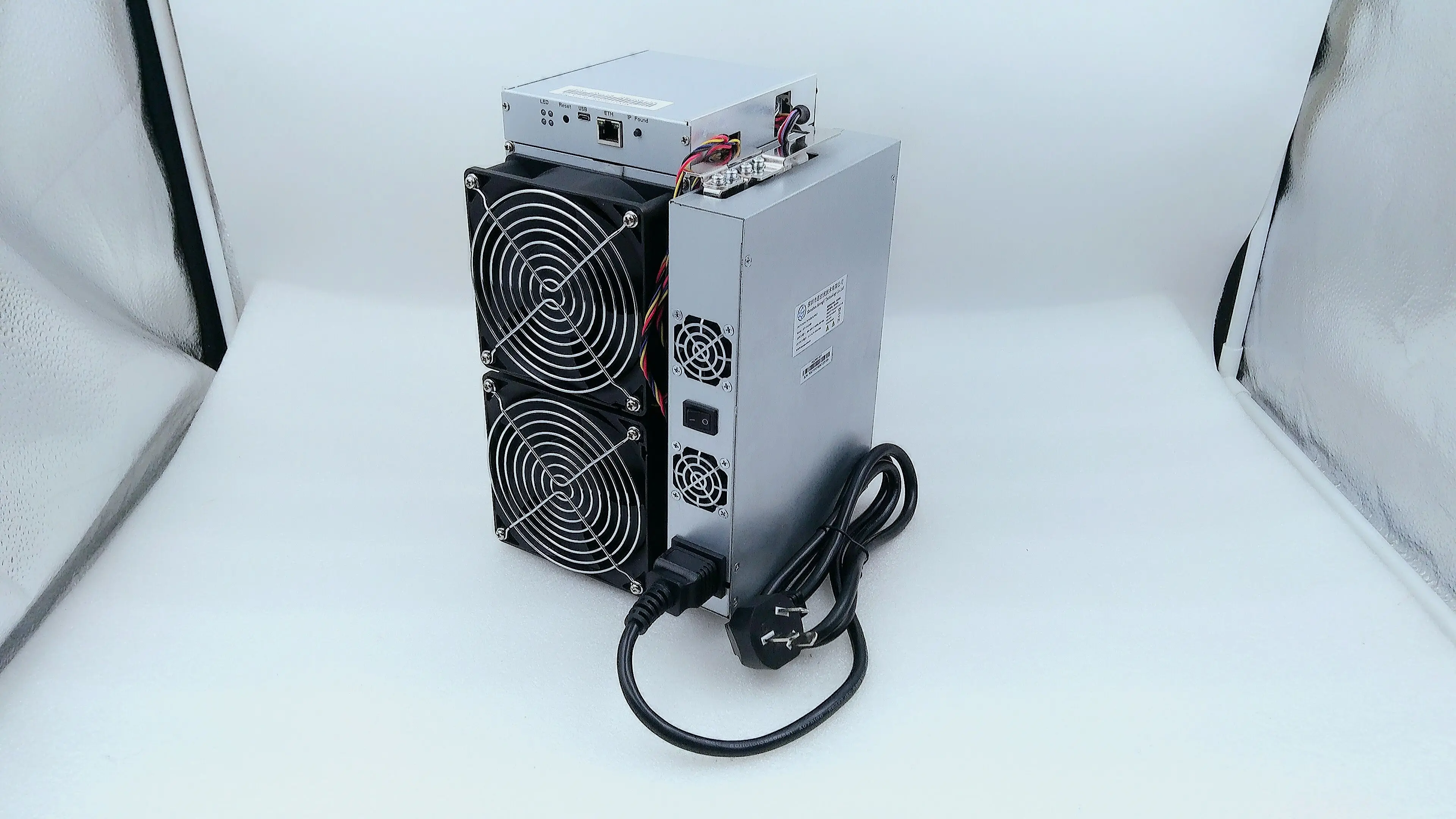 古いstrongu鉱夫psu採掘機械STU-U6 420グラムx11 asic鉱夫psuはよりもantminer D5をバイカルG28 X7