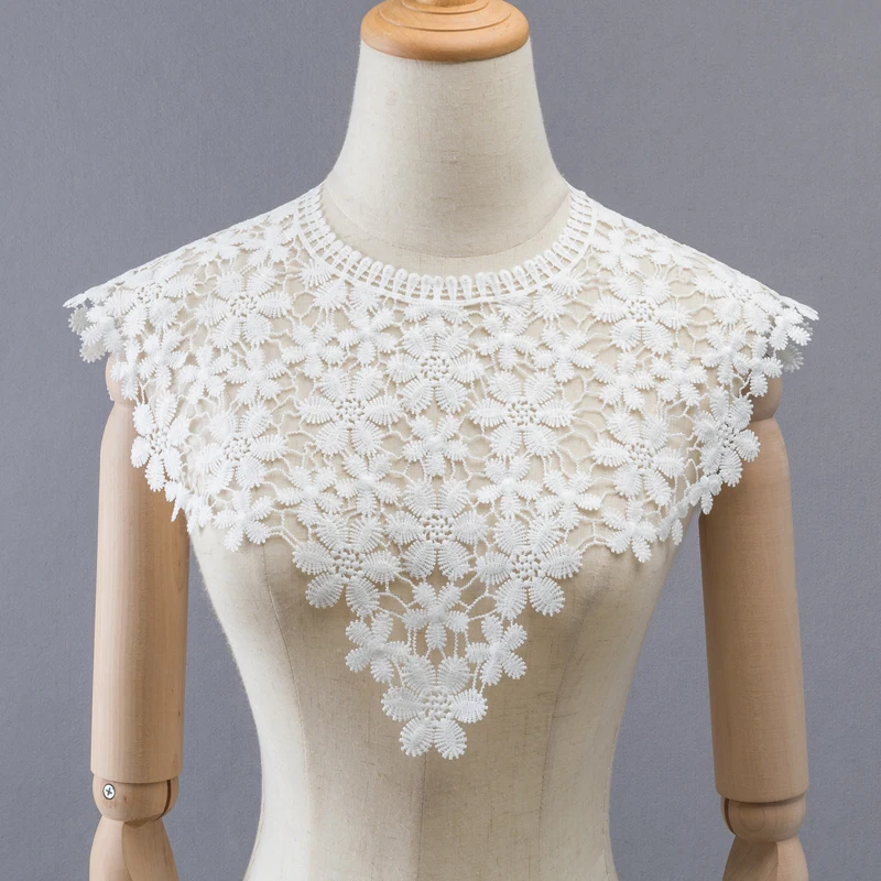 Fashion Fake Collar Lace False Collars Woman Detachable Hollow Embroidery Neckline Collar Applique Lace Sewing Accessories