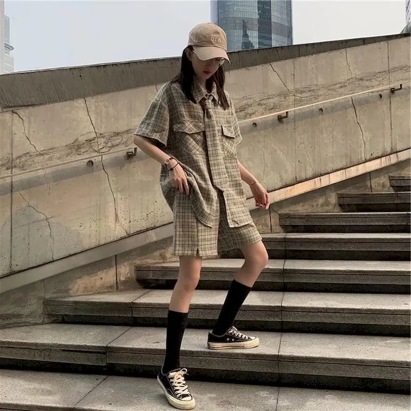 Women's Suits Shorts Fashion Suits Korean Loose Fashion Retro Short Sleeve Plaid Shirt Split Plaid Shorts 2 Piece Set Summer New