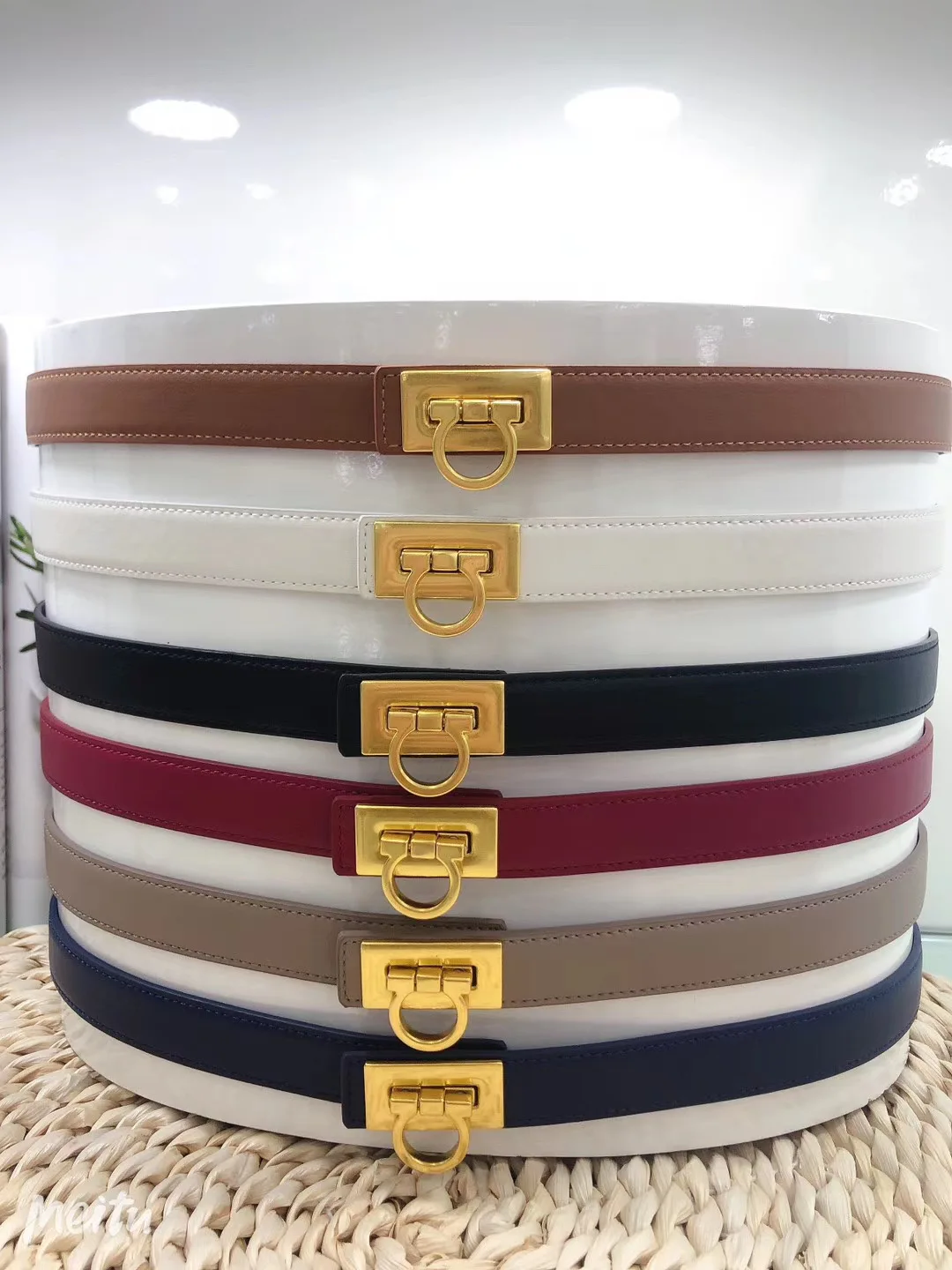 Matte Gold Gesp Eenvoudige Aanpassing Koeienhuid Riem Vrouwen Lederen Jurk Fijne Riem Decoratie Fijne Taille Seal Bruin