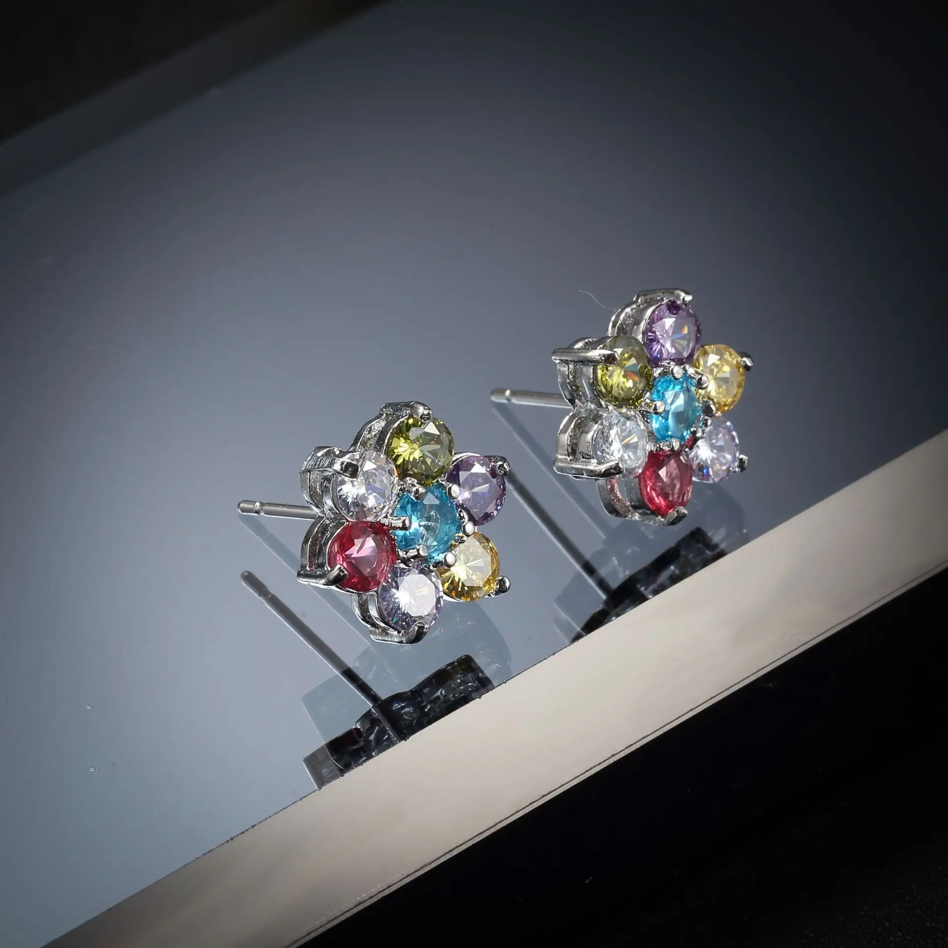 Exquisite Silver Plated Seven Color Flower Stud Earrings Multicolor Gems Crystal Earrings Jewelry for Women Girls Birthday Gifts