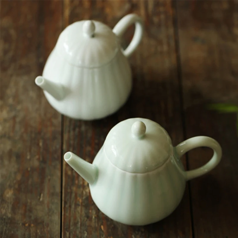 

White Porcelain Celadon Ceramic Teapot Teapot Filter Simple Japanese Style Teapot Retro Creative Kung Fu Tea Set Ceramic Kettle