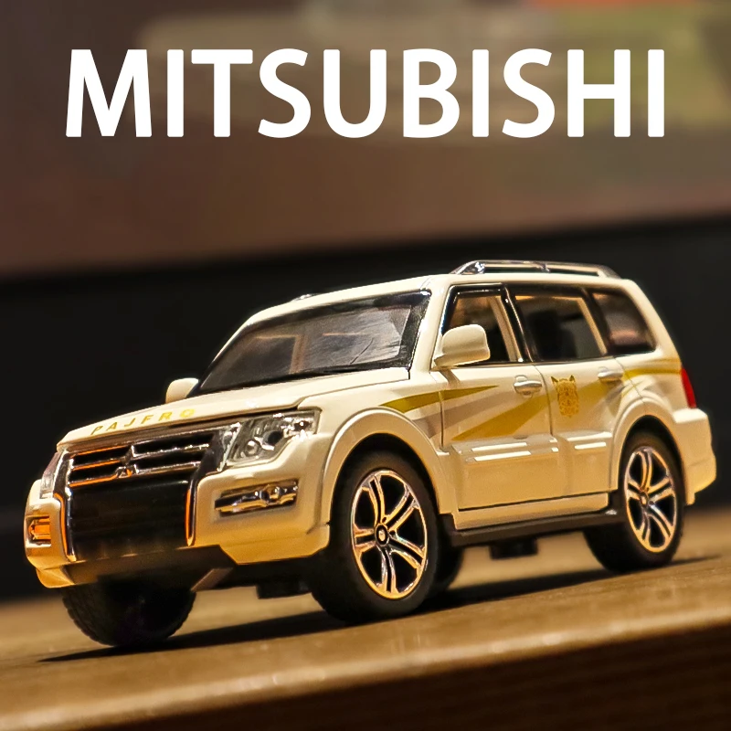 1:32 Mitsubishi PAJERO SUV Alloy Car model Diecasts & Toy Vehicles Sound and light Car Toy Model Collection Gift