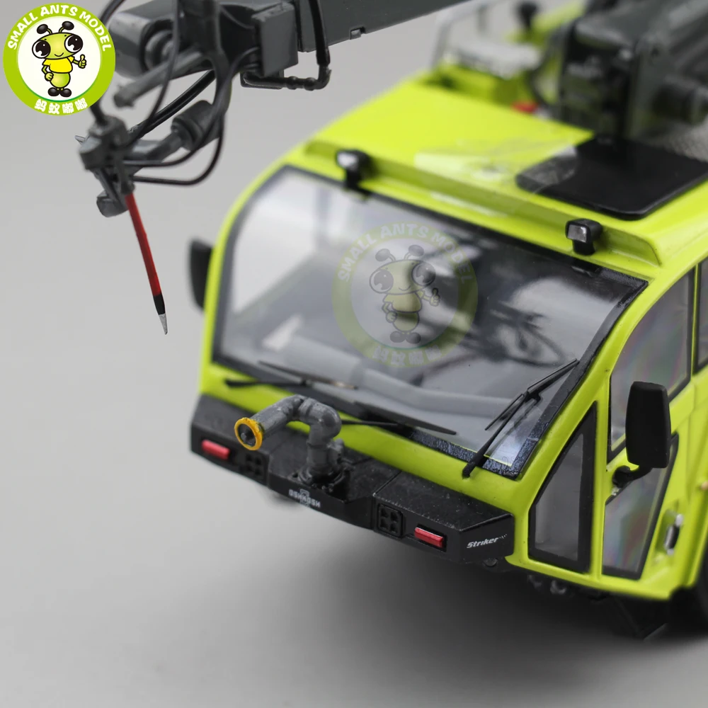 1/50 OSHKOSH Striker 6×6 Airport Fire Truck Diecast Model Toys Car Boys Girls Gifts