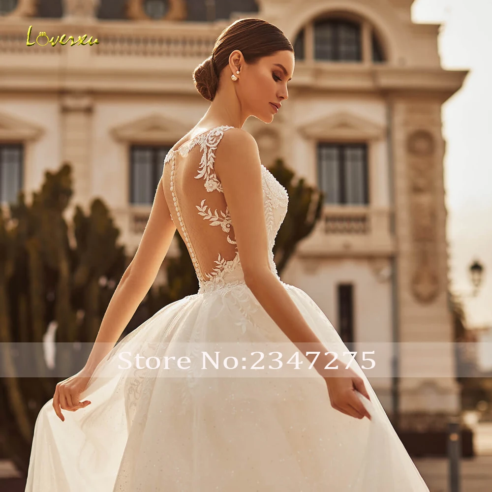 Loverxu Sexy Backless Appliques Kanten Vintage Trouwjurken 2023 Luxe Ronde Hals Kralen Court Trein A-Line Bruidsjurk