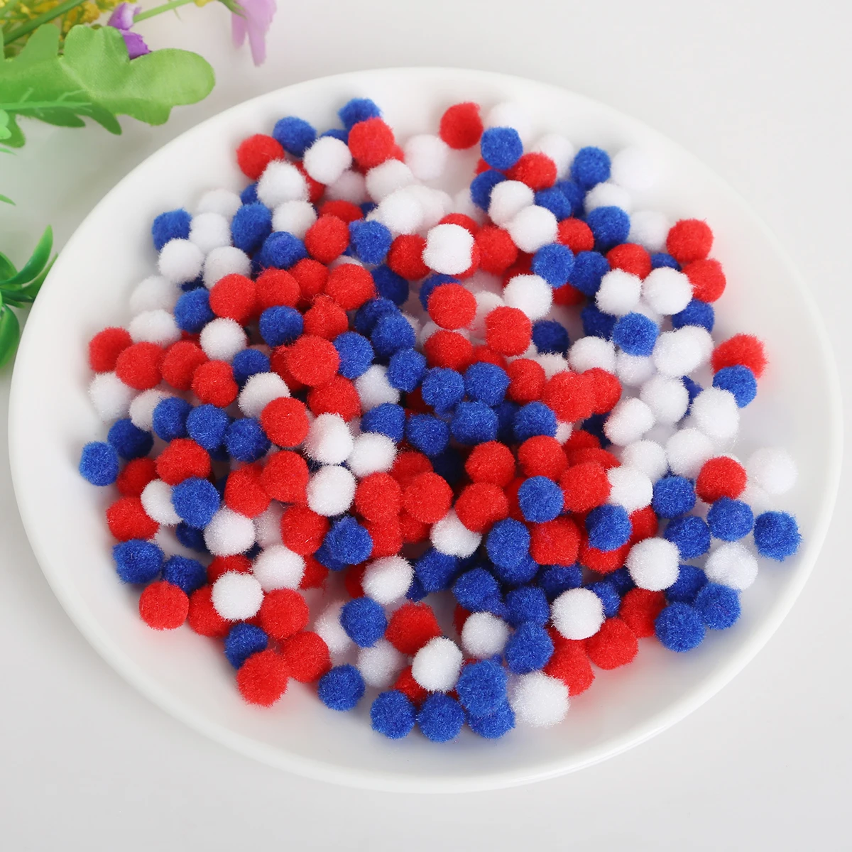 300 sztuk 10mm Multicolor miękkie włochata kulka pompon Handmade pompon dla dzieci zabawki DIY zapasy rzemieślnicze