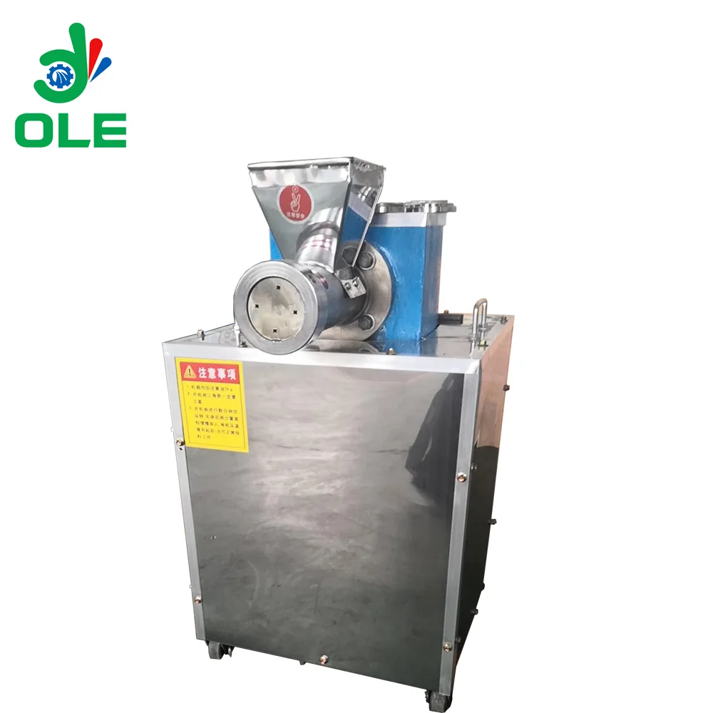 3つの型を備えた大きなパスタ麺機、100キログラム/時間