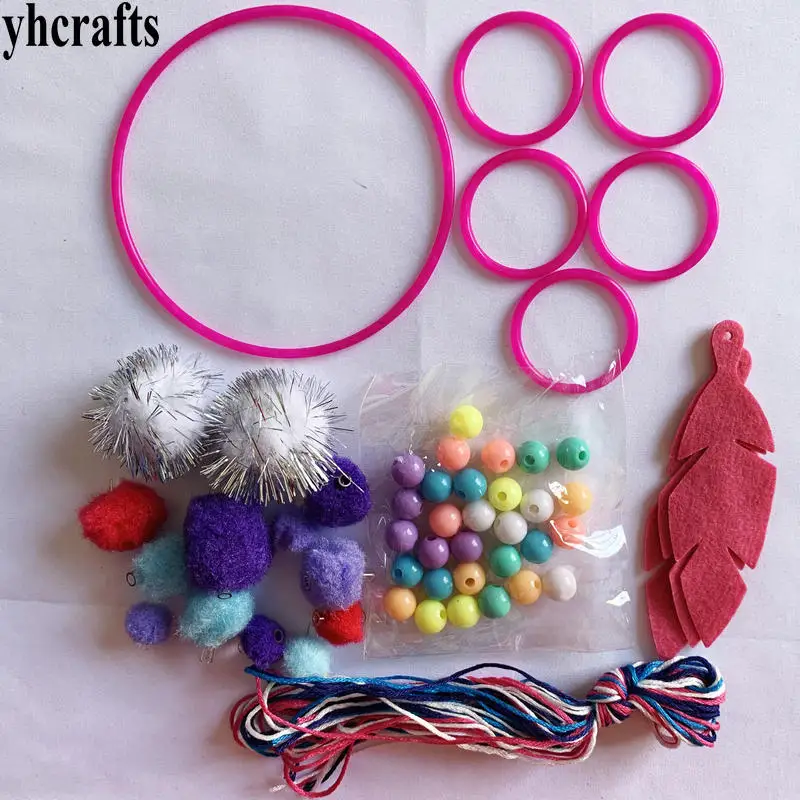 1 CÁI/LỐC. Làm Dreamcatcher Vòng tay Hạt Chỉ cảm thấy lông pompoms vòng nhựa Đồ trang trí đồ chơi giáo dục Sớm Giá Rẻ