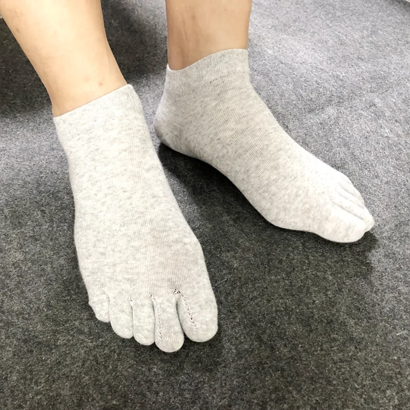 High Quality Toe Socks Men Five Fingers Socks Cotton Cycling Ankle Sock Sports Running Solid Color Black White Sox Male Soks