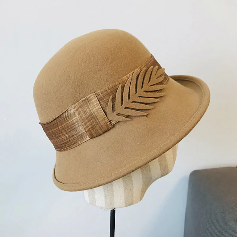 Elegant Ladies Winter Hats Round Fedora Hat For Women Upturn Brim Ribbon Leaf Retro Wool Hat Cloche Church Wedding Bowler Hat
