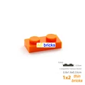 50 piezas de color naranja