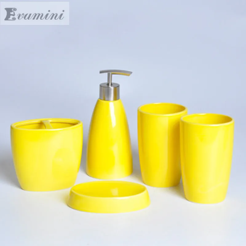 

5pcs Porcelain Bathroom Set European Bathroom Ceramic Liquid Soap Dispenser Porcelain Soap Toothbrush Holder Home Decoration