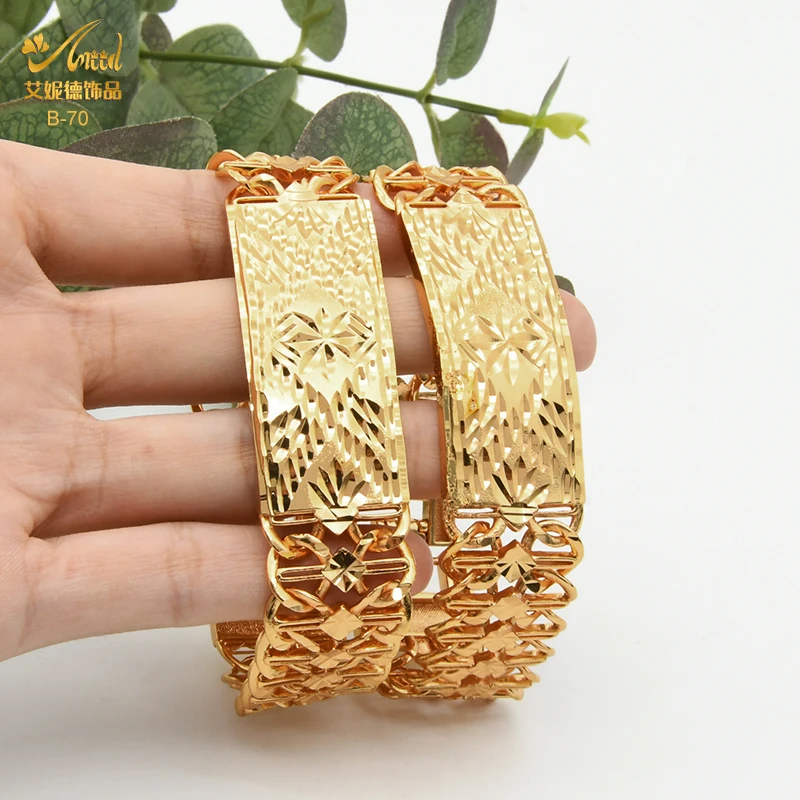 Luxury Copper Bracelet For Women Dubai Gold Color Bangles Indian Arabic Jewelry With Designer Charms Hawaiian Wholesale Party