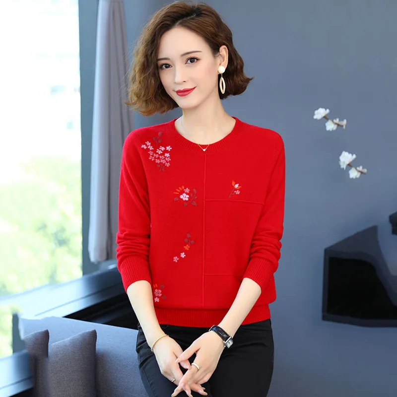 Spring Autumn New 2024 Middle-Aged Mother Knit Top Embroidered Women\'s Base Shirt Female Round Neck Sweater CoatsA32