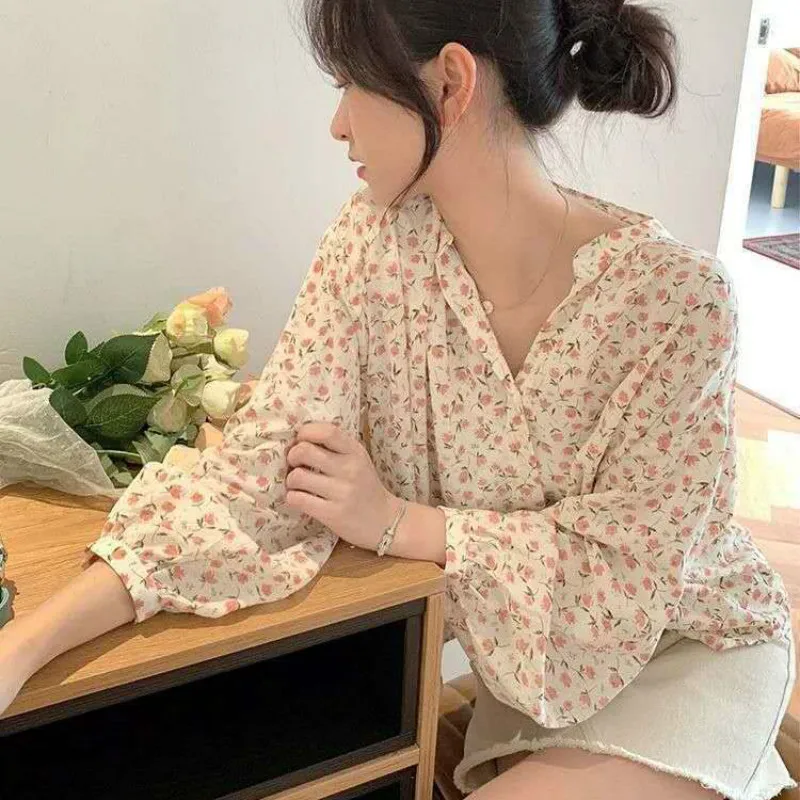 Blouses Women Autumn Floral Lantern Sleeve O-neck Button Leisure Sweet French Style Ulzzang Chic All-match Tops Loose Female Hot