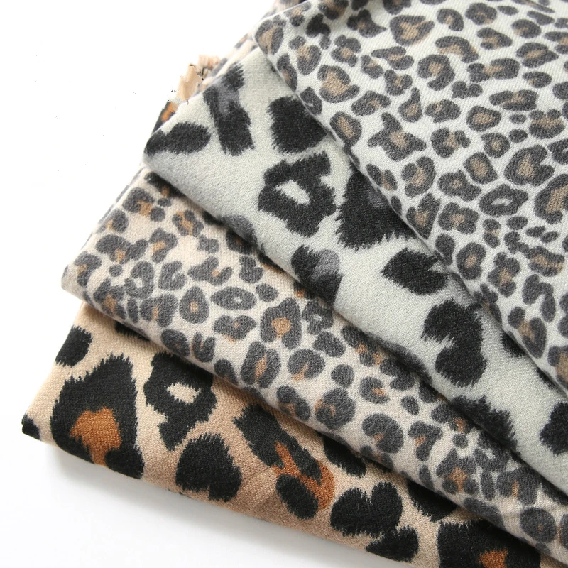 

OMEA Winter Scarf Women European American Fashion Leopard Print Cashmere Scarf Classic Shawl Warm Cape Wholesale Luxury Poncho