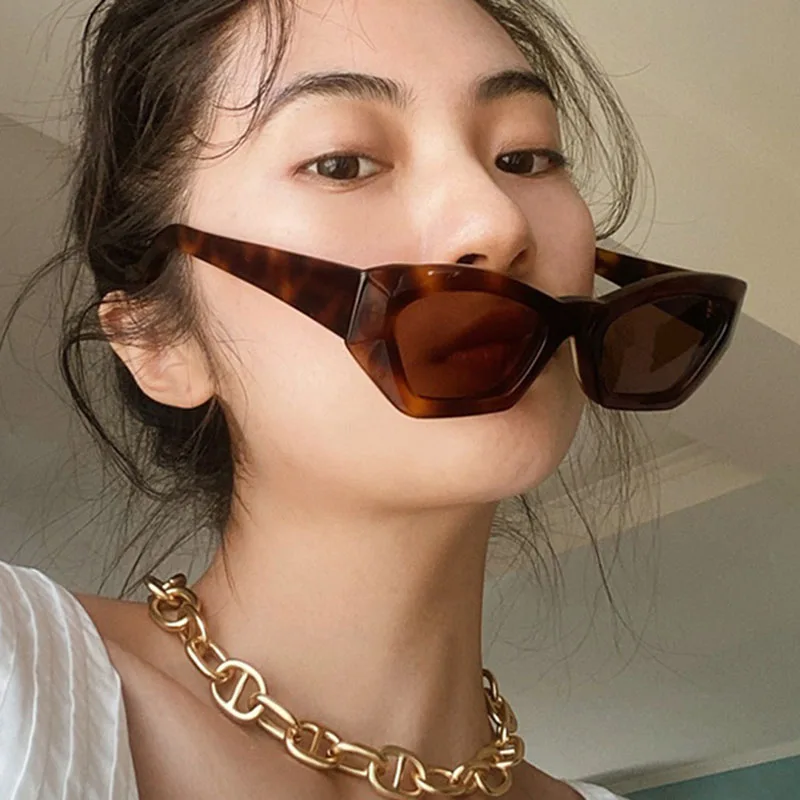 

Europe and the United States personality irregular Sunglasses 2020 new Fashion Retro Sunglasses Fashion Show Street photography