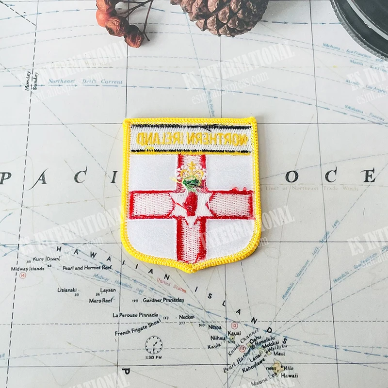Irlandia północna flaga narodowa naszywki hafciarskie odznaka Shiled Shape żelazko na piłce na Cothing DIY Decoration — zdjęcie 5