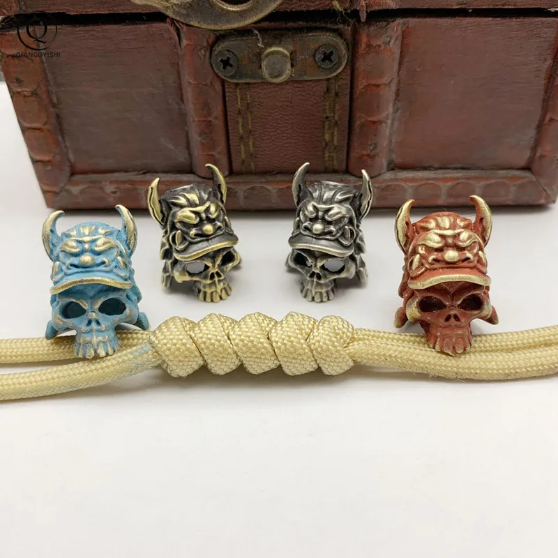 Brass Skull Head Cracked Corner Warrior Helmet Knife Beads Keychain Pendant Jewelry Paracord DIY Umbrella Rope Hanging Accessory