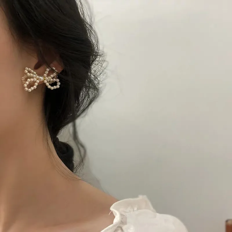 New Korean Sweet Bowknot Stud Earrings for Women Girl Handmade Pearl Beads Statement Earring Temperament Cute Party Jewelry Gift