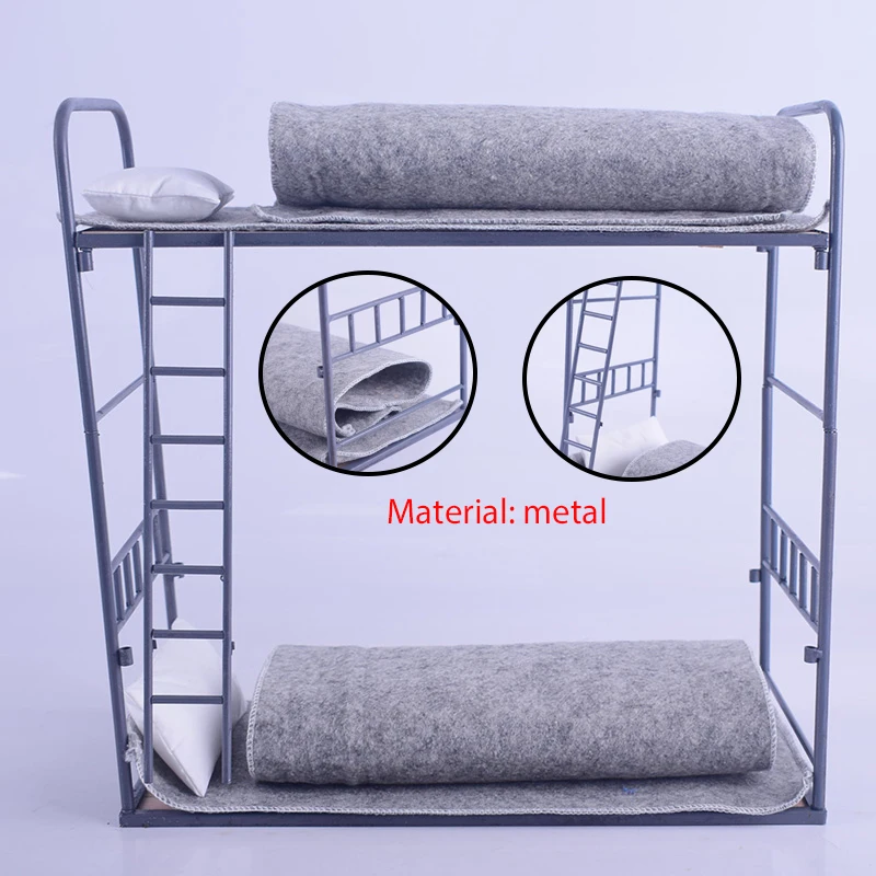 Spielzeugmodell WWII Deutsche Etagenbettmodelle aus Metall und Holz im Maßstab 1:6 mit Steppdecken und Kissen für 12-Zoll-Soldaten-Actionfiguren-Szenenteile