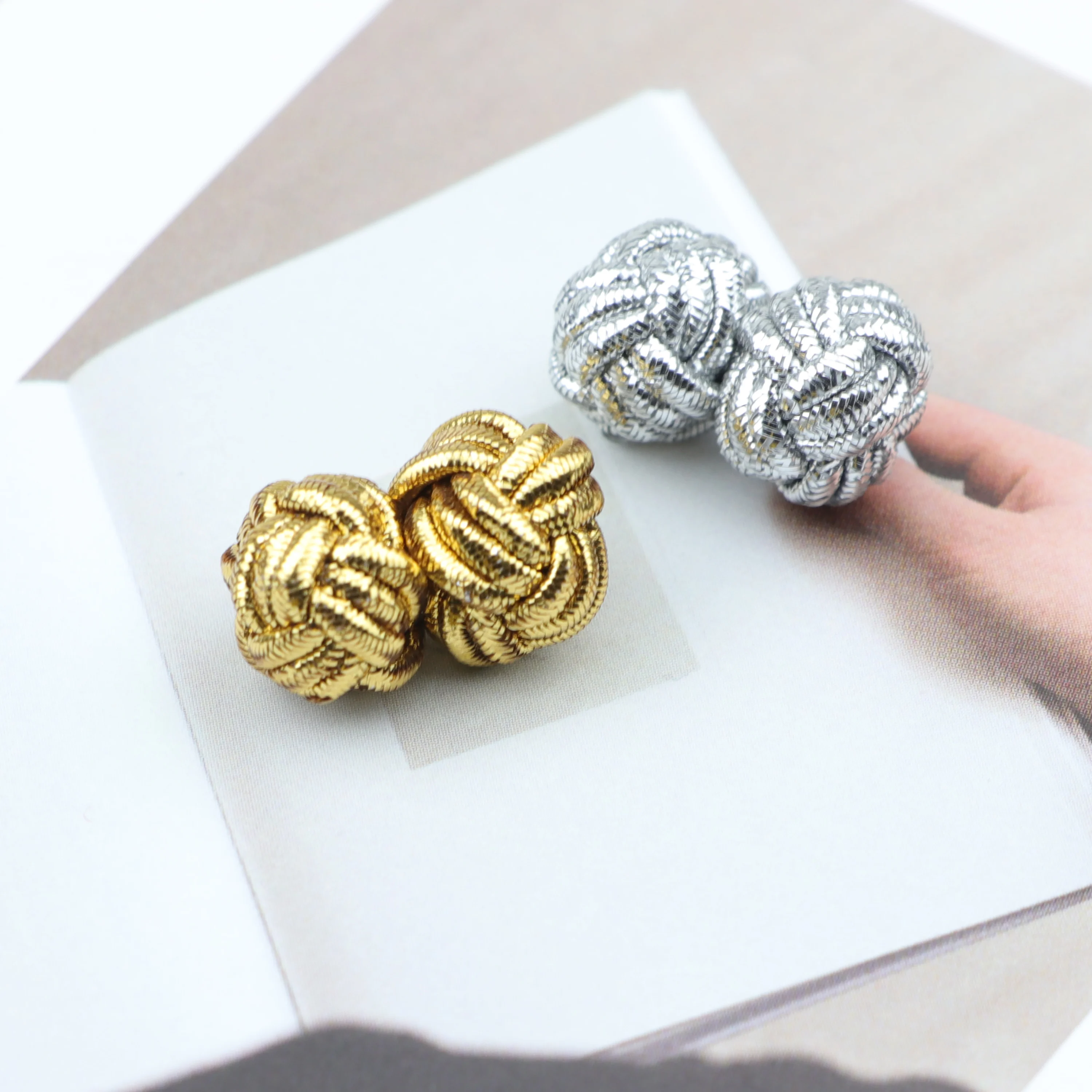 Novelty Silk knots Cufflinks Solid Colors DIY Braided Handmade Elastic Double Rope Ball Cuff Links For Men Novel Gift