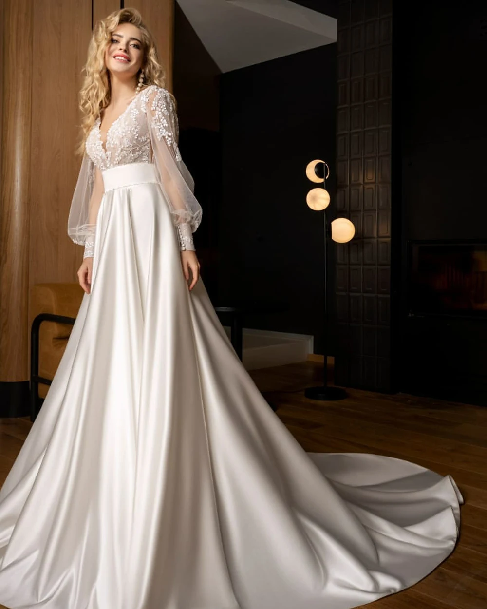 Abiti da sposa da spiaggia Sevintage 2021 maniche lunghe scollo a v Appliques di pizzo abito da sposa abito da sposa moderno su misura