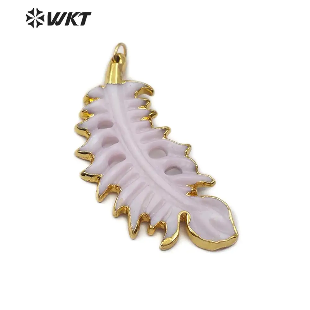 

WT-JP158 carved natural shell Pendant leaf shape yellow black shell with gold bezel Connector women sea Necklace Pendant Jewelry