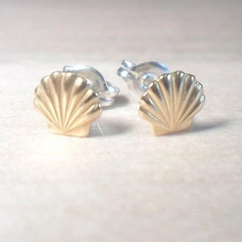Small Tiny Scalloped Seashell Earrings for Women Vintage Shell Studs