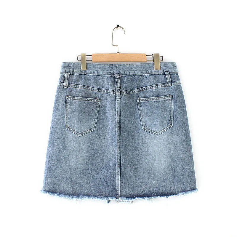 Saia denim de senso feminino para reduzir a idade da carne tibetana, buraco fino e solto, cintura alta, quatro botões, novo, verão, 2023