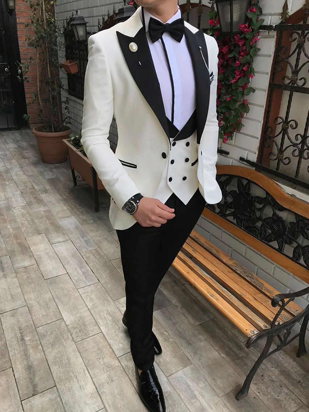 Men\'s Suits 3 piece Slim Fit Peaked Collar Black/Beige/Grey Tuxedos Groomsmen for Wedding Suits Men 2022 (Blazer+Vest+Pants)