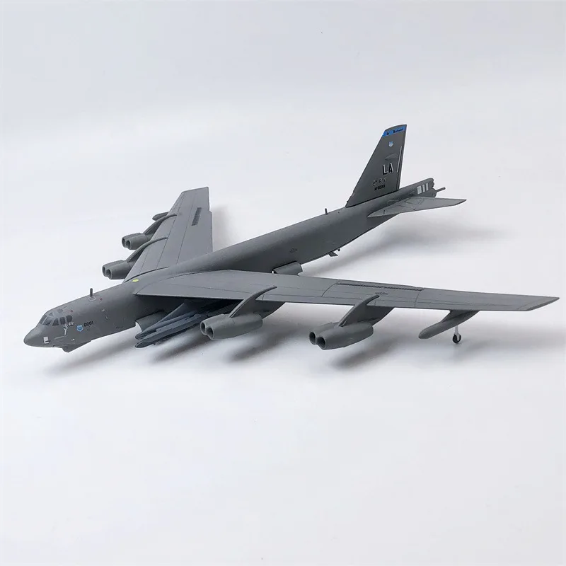 WLTK USAF B-52H Stratofortress Heavy Bomber with AGM-86 Cruise Missile 1/200 Diecast Aircraft Model