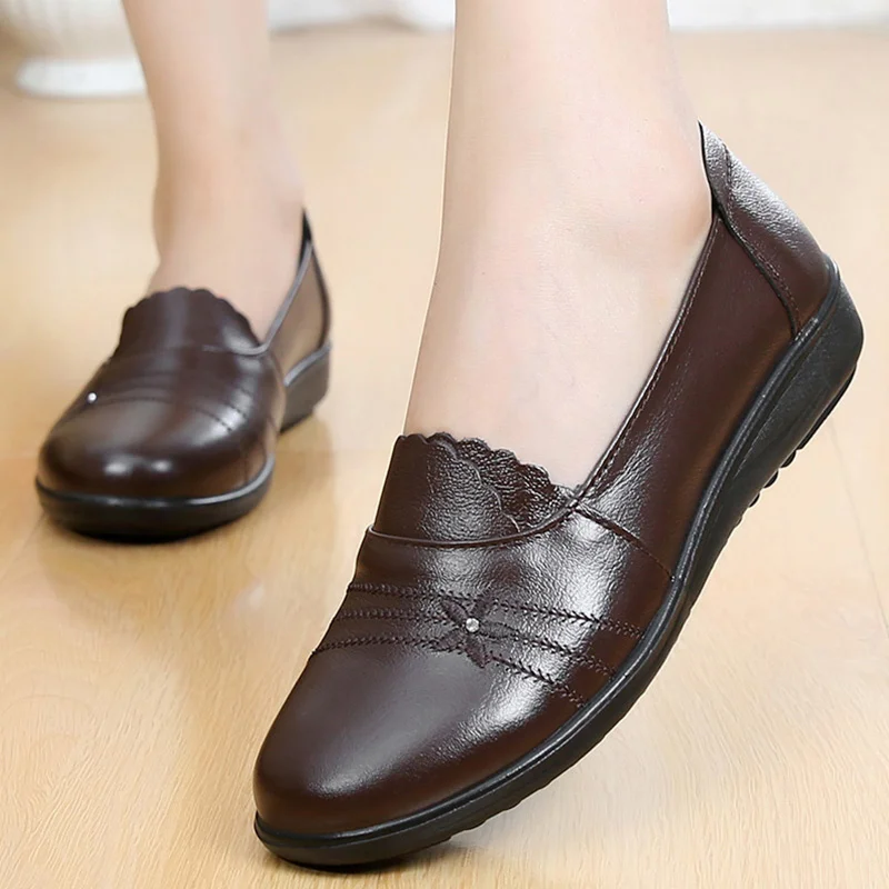 Mom Shoes Genuine Leather Flats Non Slip Adult Leather Shoes Women Loafers Big Size 10 Flats Shoes Women scarpe donna