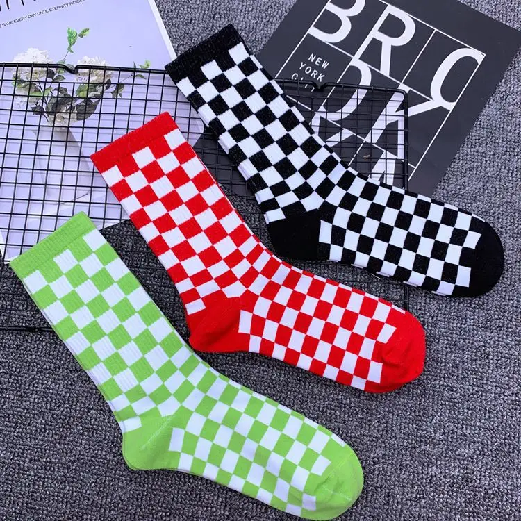 

Drop Ship Mid Calf Crew Fashion Block Socks Man Checkered Black White Gum Grid Chequered Flag Checkerboard Lattice Chessboard