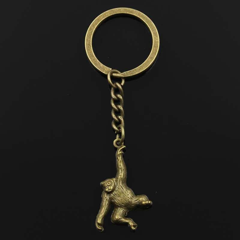 Fashion Keychain 32x27mm Monkey Pendants DIY Men Jewelry Car Key Chain Ring Holder Souvenir For Gift