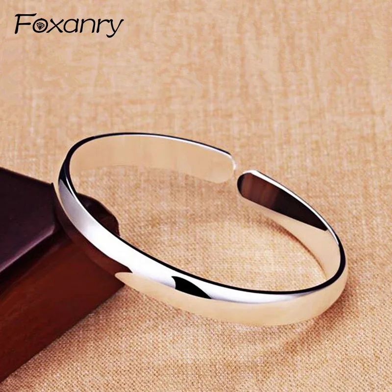 Foxanry Silver Color Terndy Couples Cuff Bangles & Bracelet Prosta gładka bransoletka Biżuteria dla kobiet Rozmiar 64mm Regulowany