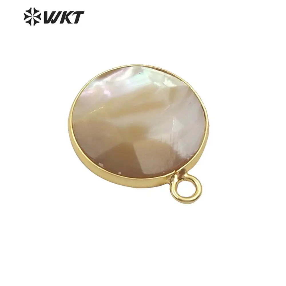 WT-JP182 WKT Natural Shell Pendant Round Bezel Setting Shell Pendant Shell Charm Pendant Trendy Pendant Jewelry Finding