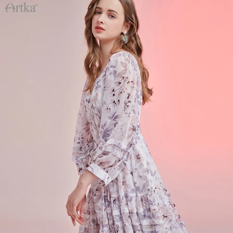 

ARTKA 2021, новые летние элегантные шифоновые платья миди с цветочным принтом, женское свободное платье с круглым вырезом на шнуровке и оборками с поясом LA25017C