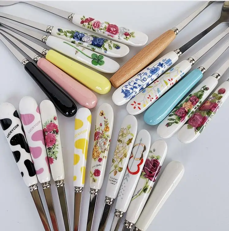 5pcs/lot Kitchen tool Fashion Stainless Steel Spoon /156mm Bone China fruit Spoon /cake dessert Spoon tableware